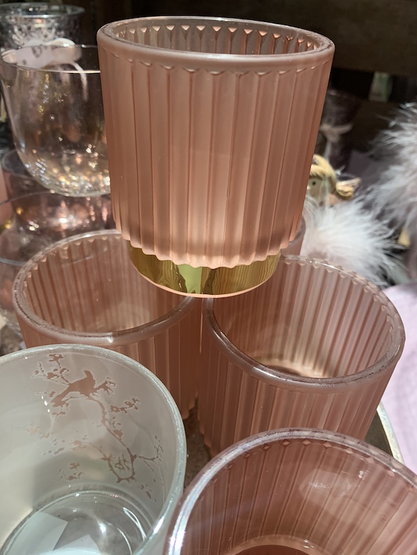 theelichthouder melkglas accent roze – Mondeoflowers